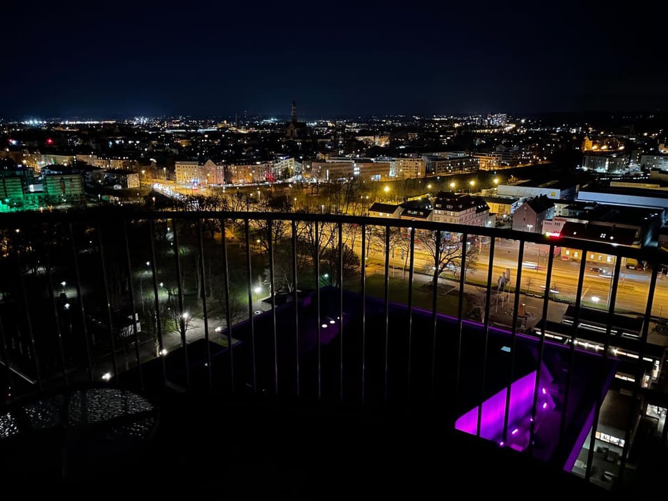 Night, View (from property/room), City view