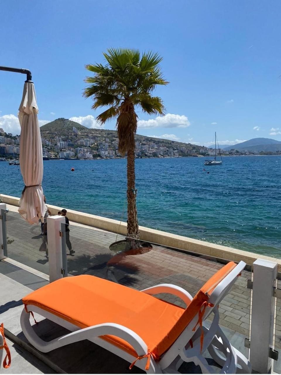 Yacht Villa Apartment in Sarandë