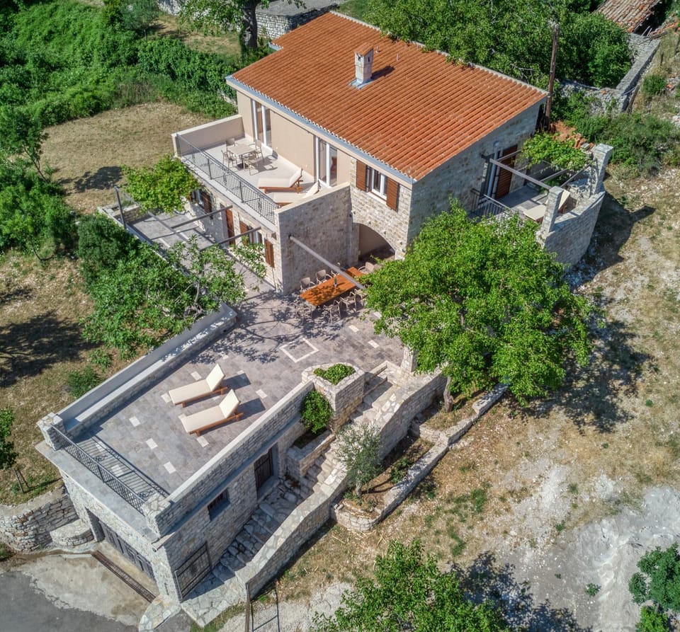 Property building, Bird's eye view