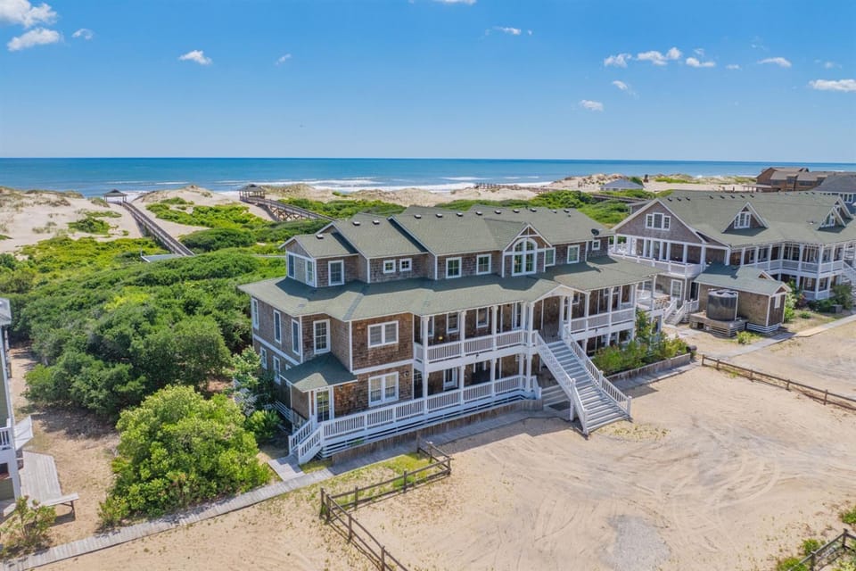 Oceanfront Estate 14BR No Resort Fee Sleeps 32 House in Corolla