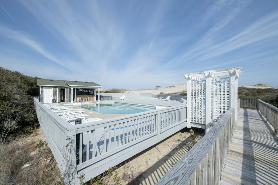 Oceanfront Estate 14BR No Resort Fee Sleeps 32 House in Corolla