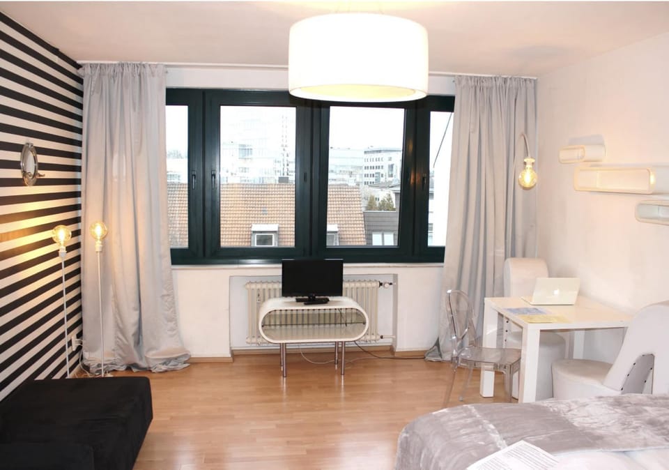 a-partment • Köln- Mediapark Apartment in Cologne