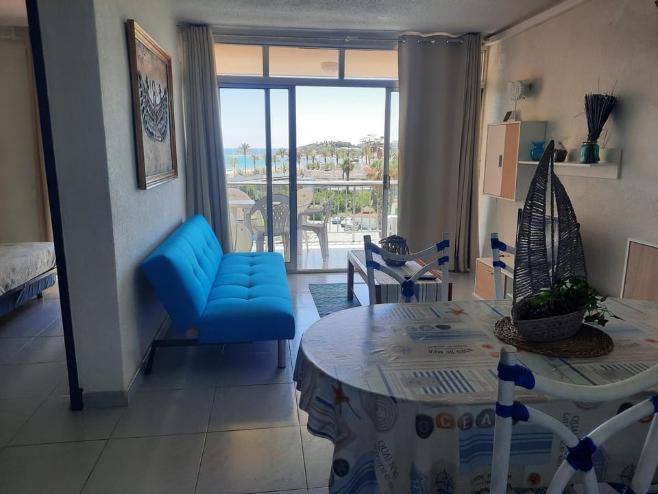 Apartamento Palmeras Apartment in La Pineda