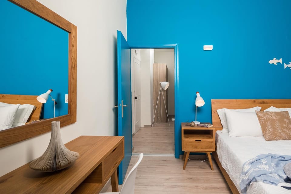 Property building, Bedroom, locker