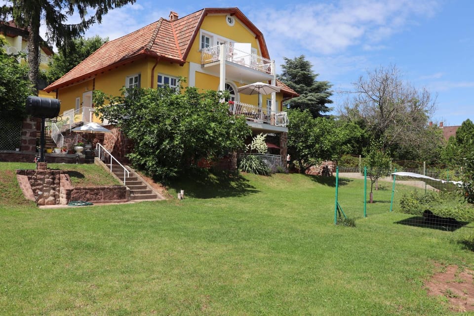 Property building, Garden