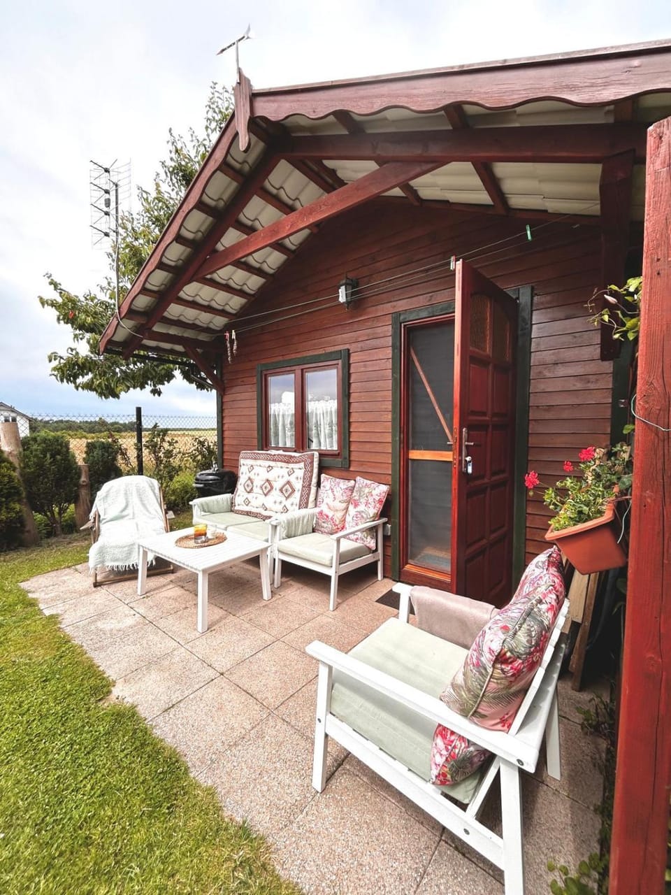 Domek Czereśniowy balia ogrodowa i sauna House in Pomeranian Voivodeship