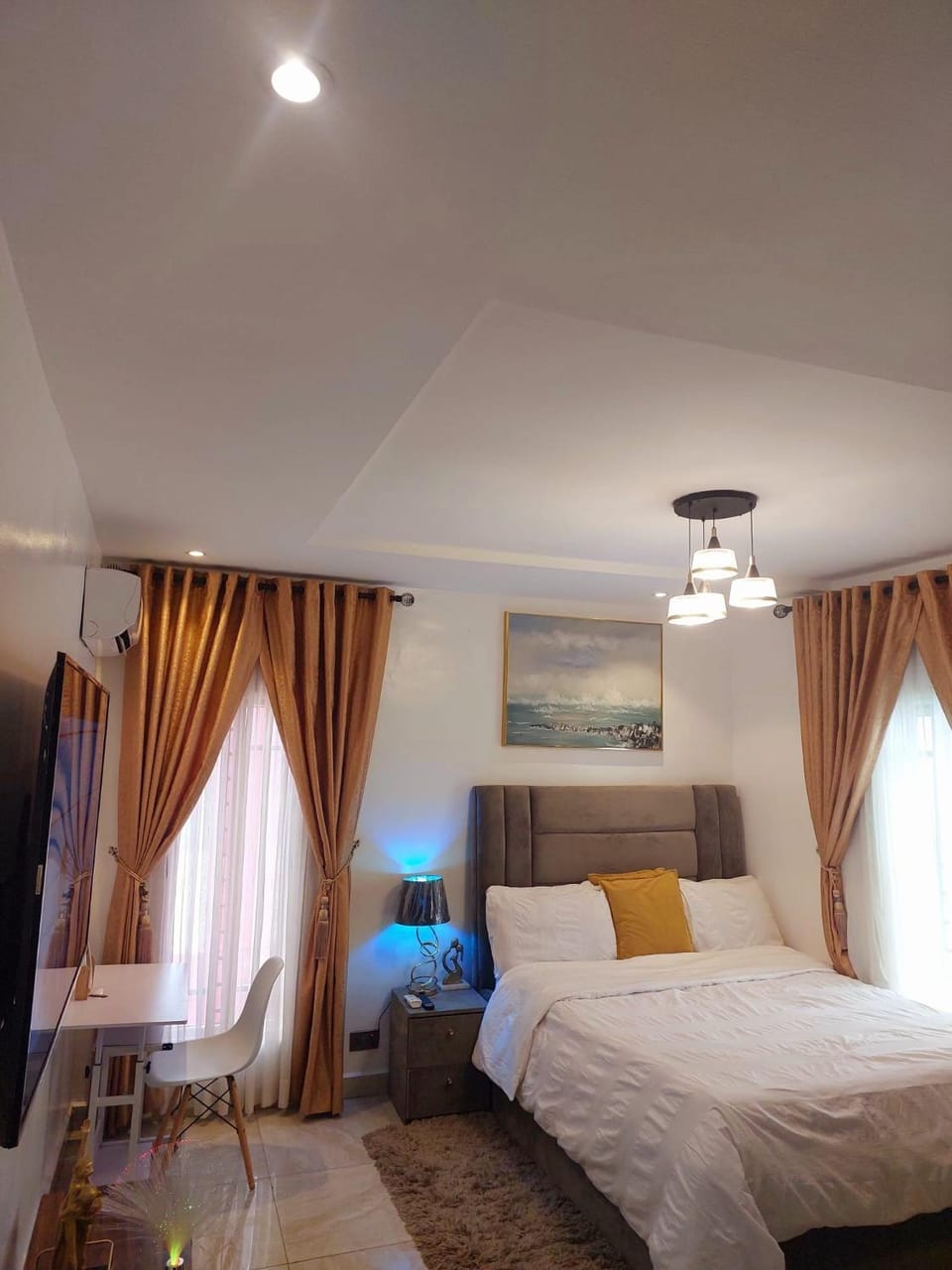 Professionals Friendly with Work Station PS5 & near Beaches Apartment in Lagos, Nigeria