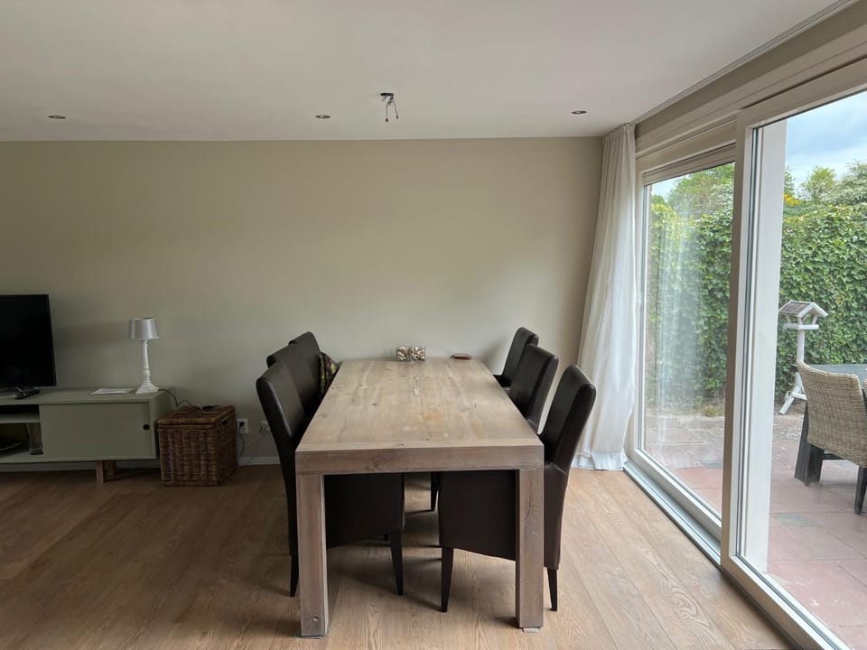 Deltageul 39 Noordzeepark - ruim en rustig gelegen vakantiehuis nabij strand - geen verhuur aan bedrijven House in Ouddorp