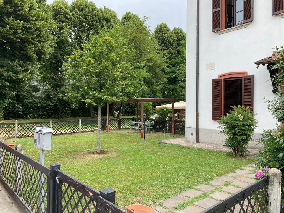 Crespi d'Adda a "colori" House in Lombardy