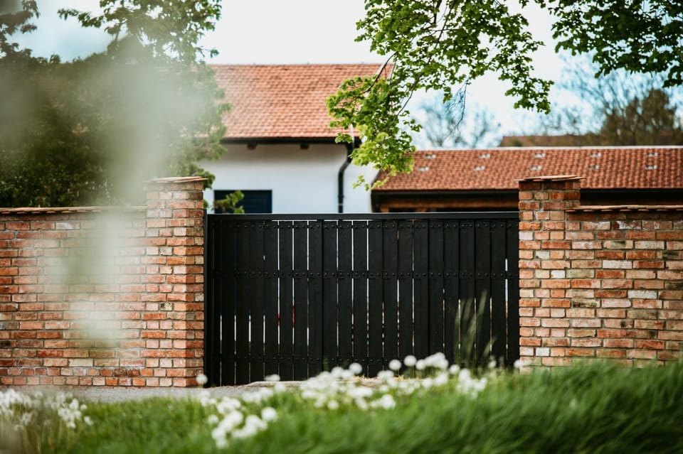 Facade/entrance, Garden