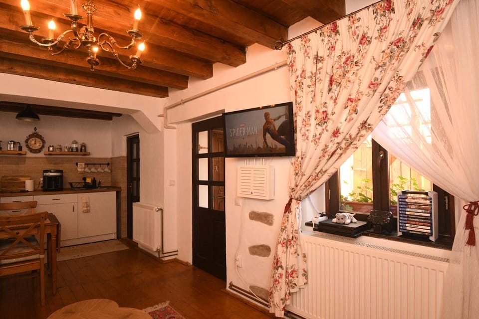 Casa Lörinczi House in Romania