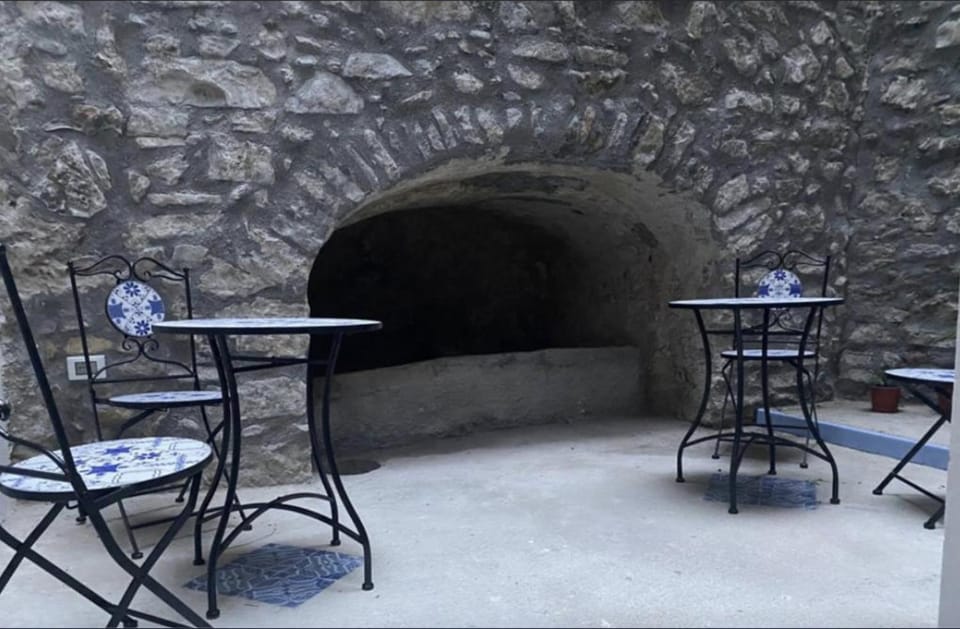 Patio, Decorative detail, Inner courtyard view