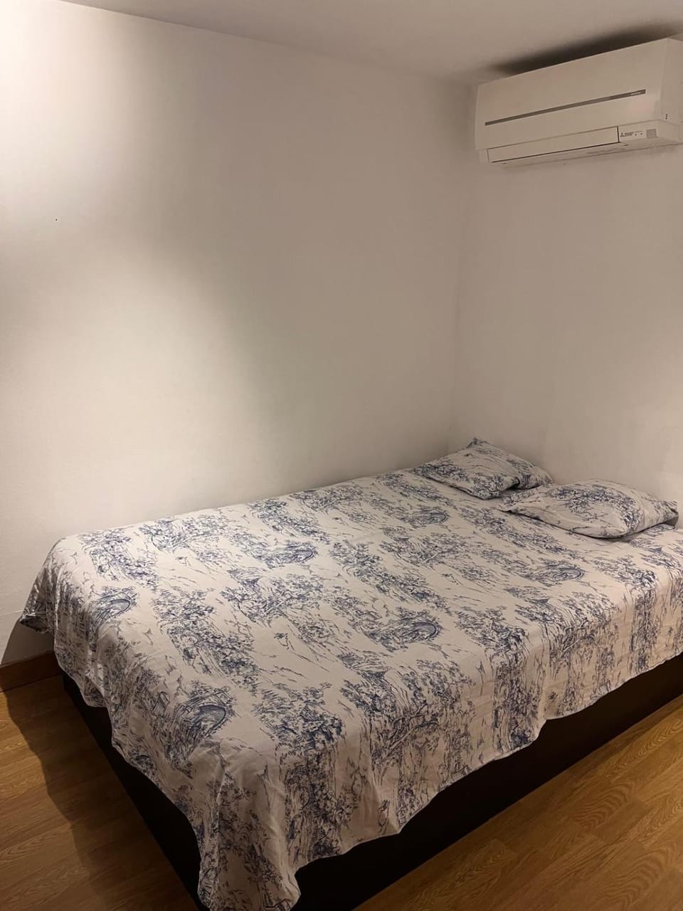 Bed, Bedroom, air conditioner