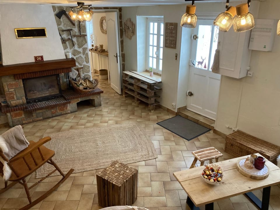 A la croisée des chemins House in Auvergne-Rhône-Alpes