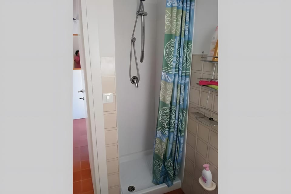 Bathroom, Living room