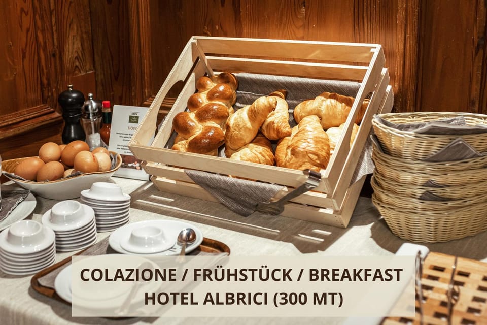 Off site, Buffet breakfast
