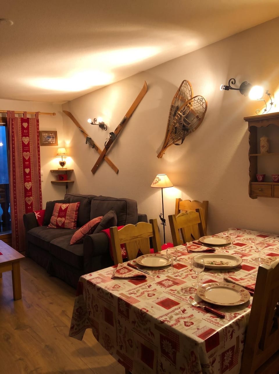 Living room, Dining area