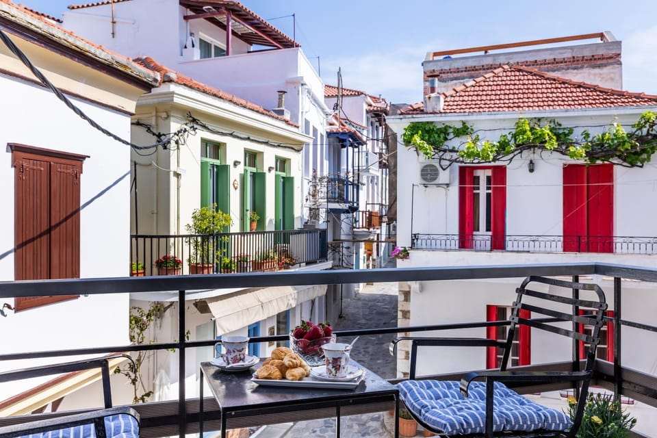 View (from property/room), Balcony/Terrace, City view
