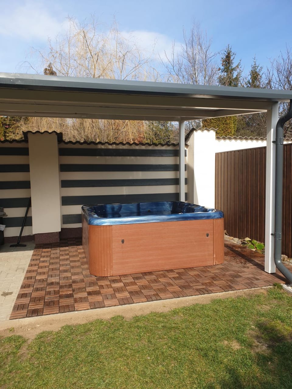 Hot Tub