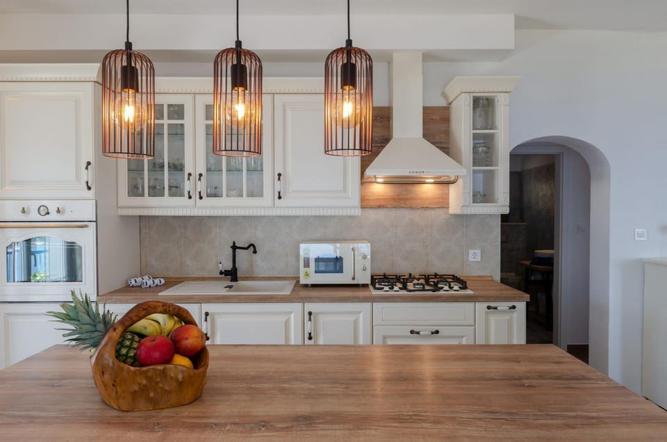 Kitchen or kitchenette, Food