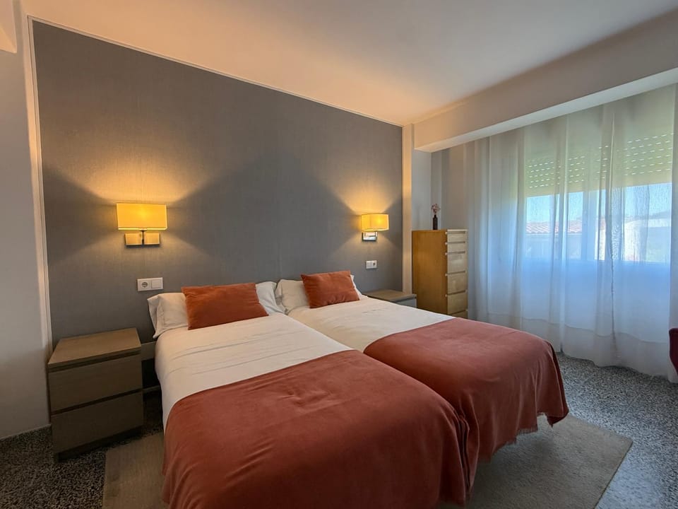 Apartamento Padron Centro P8 by URent Apartment in Galicia