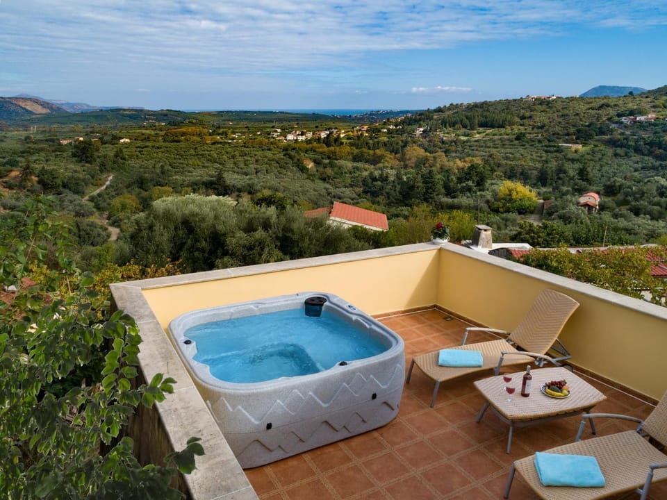 Hot Tub, Hot Tub, View (from property/room), View (from property/room), Location