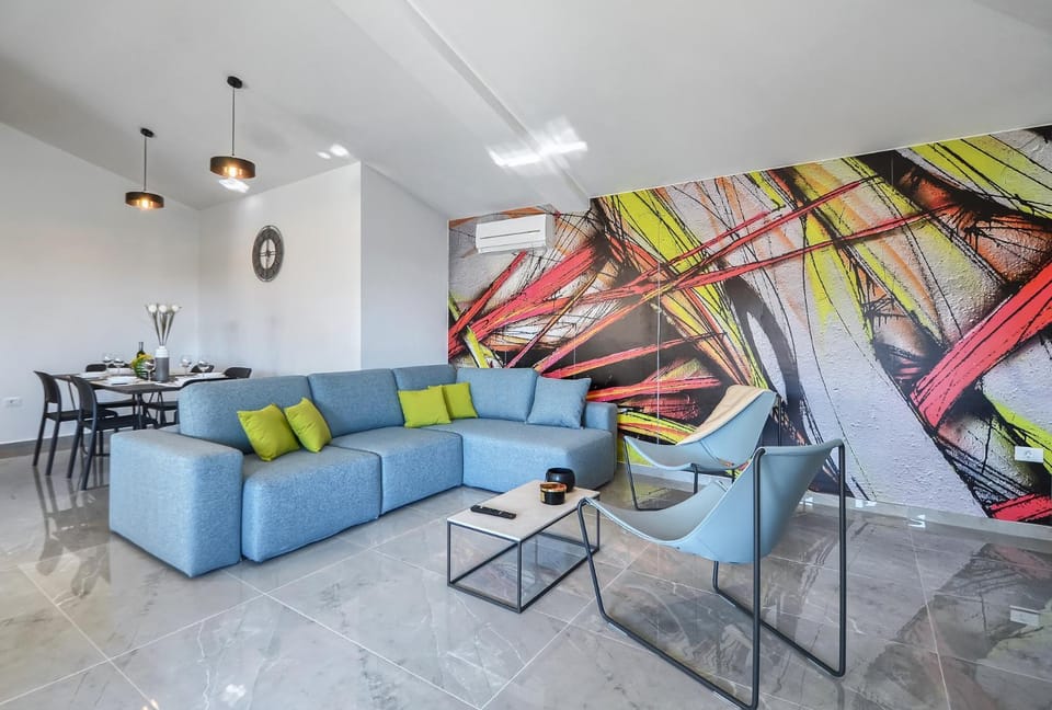 Living room, Dining area