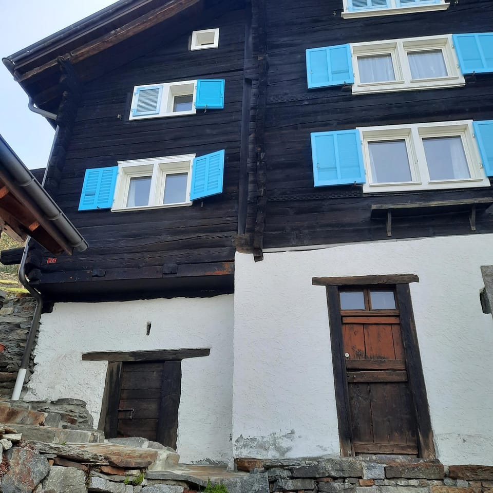 Property building, Facade/entrance