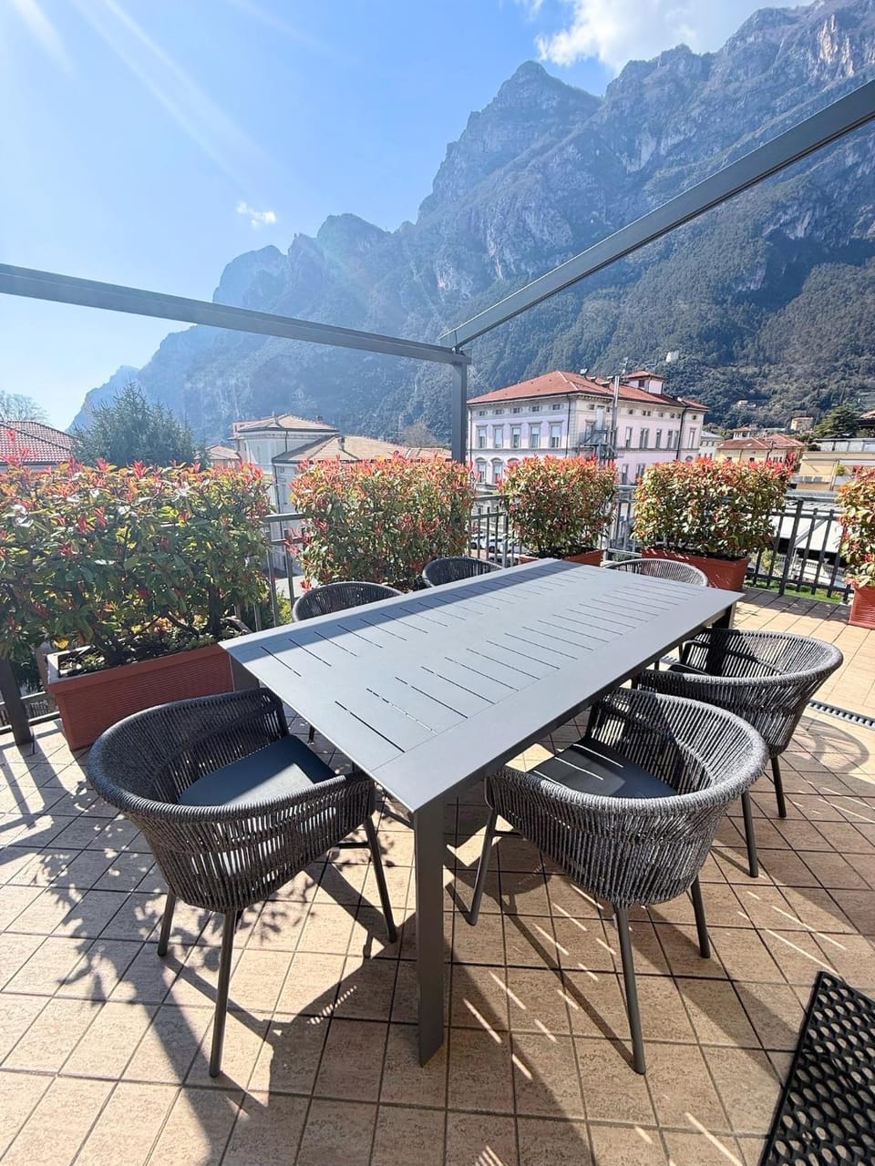 Balcony/Terrace, Mountain view