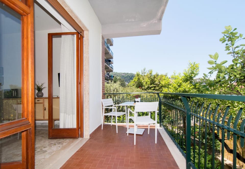 Casa Enza, for up to 5 people, Sorrento center Apartment in Sorrento