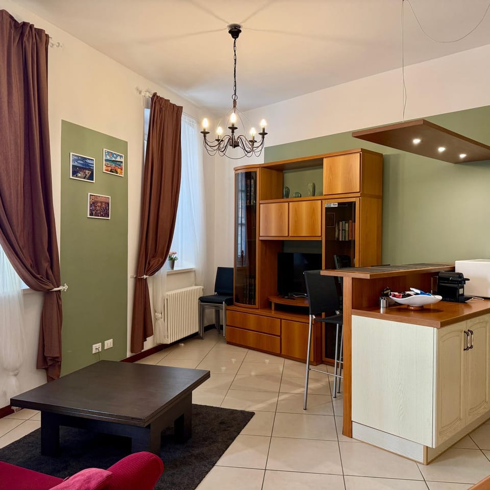 Day, Living room, minibar