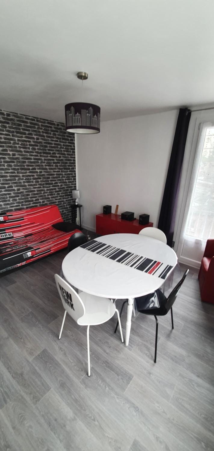 Living room, Dining area