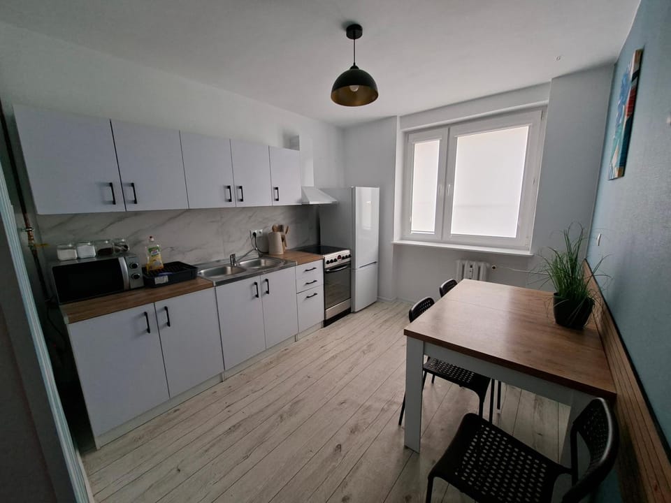 microwave, oven, stove, kitchen