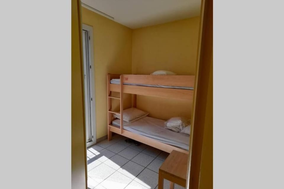 T2 appartment with sea view and swimmimg pool. Apartment in Alt Empordà