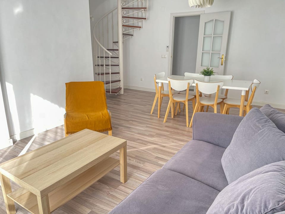 Apartamento con Solarium by DV Properties #P5H3 Apartment in Malaga