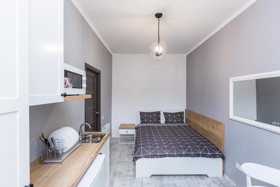 Bed, TV and multimedia, Photo of the whole room, Seating area, Bedroom