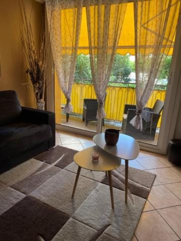 Balcony/Terrace, Balcony/Terrace, Living room