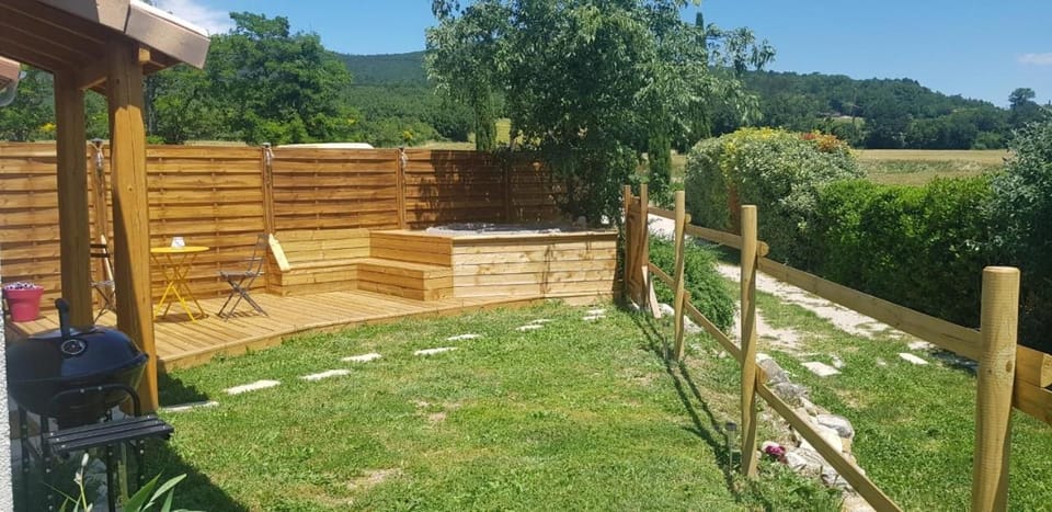 Patio, BBQ facilities, Garden, Garden, Hot Tub, Balcony/Terrace, Spa and wellness centre/facilities, Garden view, Open Air Bath