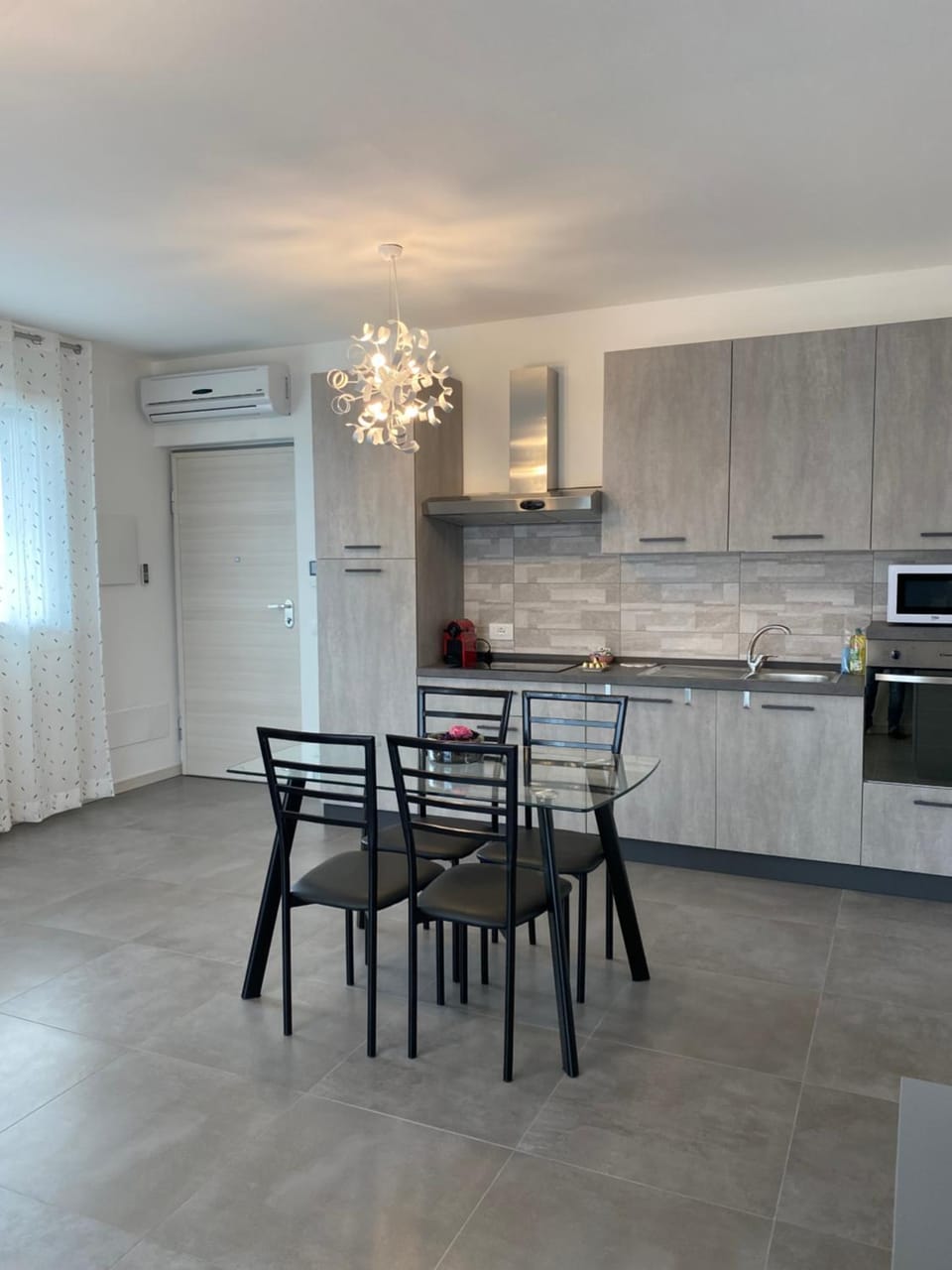 Marali Lake Apartments di ENRICA BIANCHERA Apartment in Desenzano del Garda