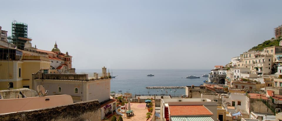 Neighbourhood, Balcony/Terrace, City view, Sea view, Street view