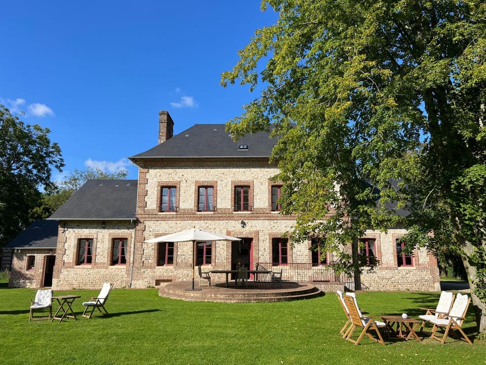 Property building, Garden view