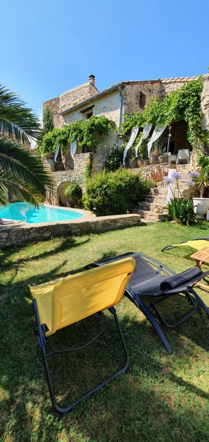 Patio, Garden, Swimming pool