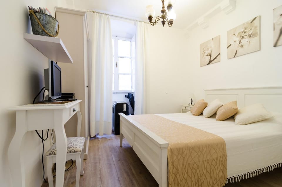 Dubrovnik Old Town Charming Room Bed and Breakfast in Dubrovnik