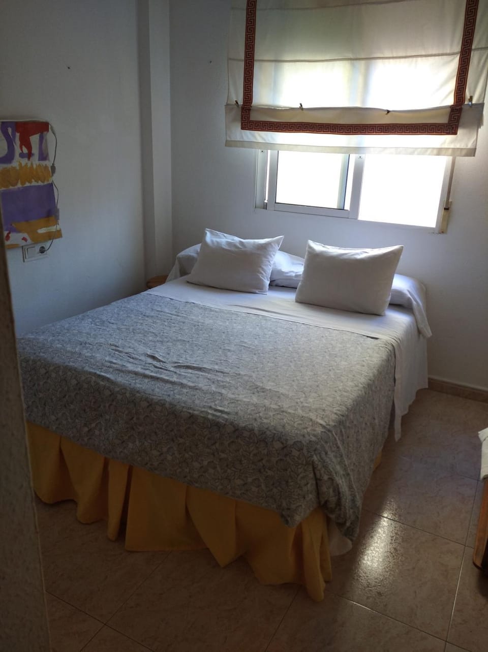 Bedroom, Text overlay