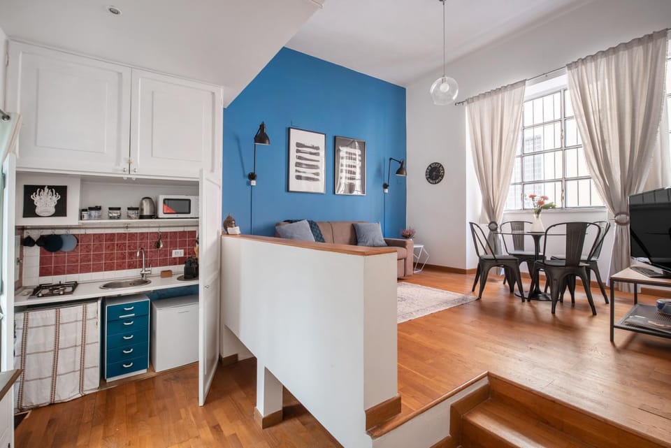 Kitchen or kitchenette, Dining area, stove