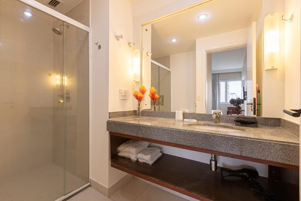 Shower, Bathroom, towels