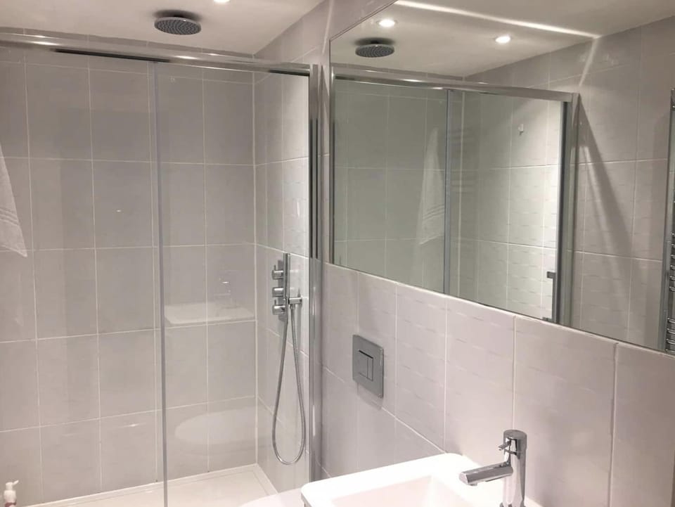 Central London Charming Camden Split Level Home Apartment in London Borough of Camden