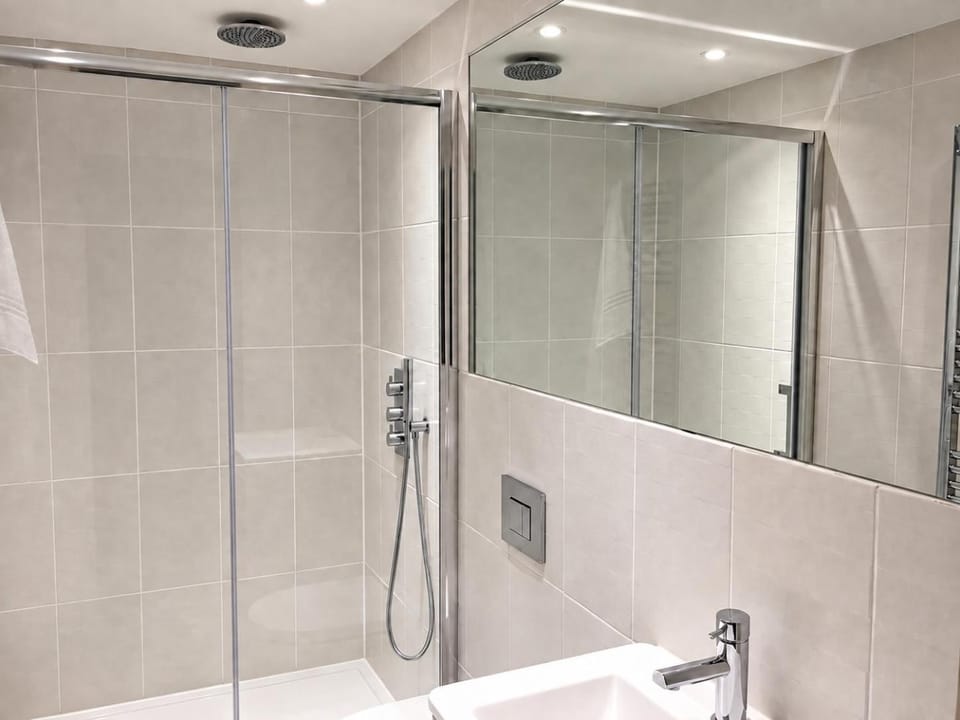 Central London Charming Camden Split Level Home Apartment in London Borough of Camden