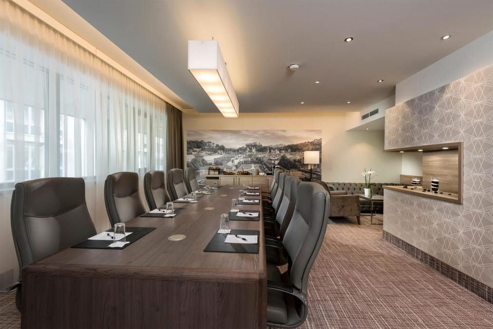 Meeting/conference room