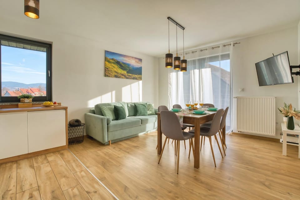 Living room, Seating area, Dining area, kitchen